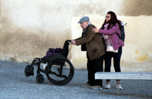 qualify for adult foster care